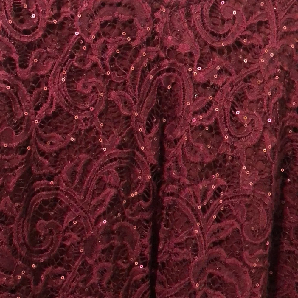 Catherine’s burgundy sequence top gently used size 2x - Picture 2 of 4